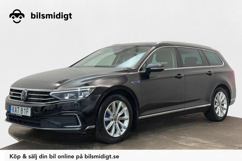 Svart Begagnad 2021 VW Passat GTE Kombi | 178 900 kr (Bra pris) - Bild 1/3