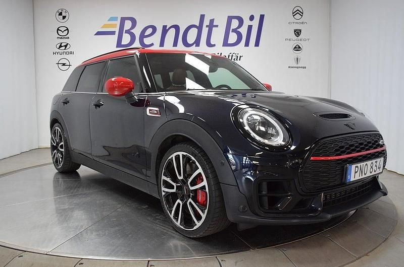 Svart Begagnad 2022 Mini John Cooper Works Clubman Kombi | 389 500 kr (Lite dyr) - Bild 1/3