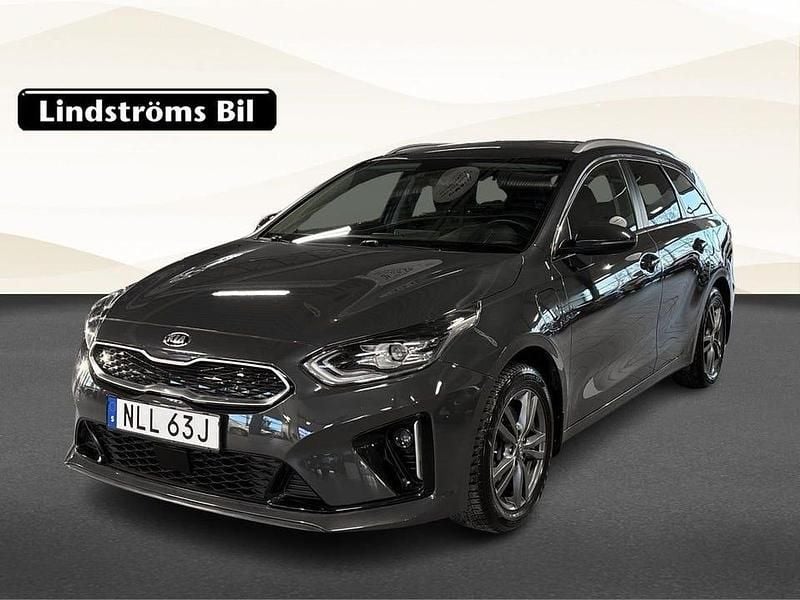 Begagnad Kia Ceed Sportswagon 143 HK (105 kW) 2021 Grå Kombi