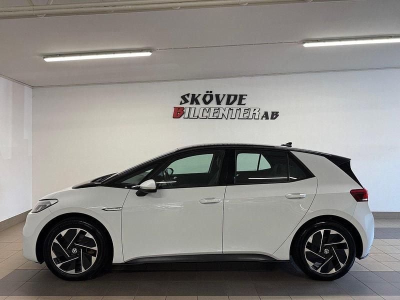 Vit Begagnad 2021 VW ID.3 Pro Performance Halvkombi | 189 500 kr (Bra pris) - Bild 1/4