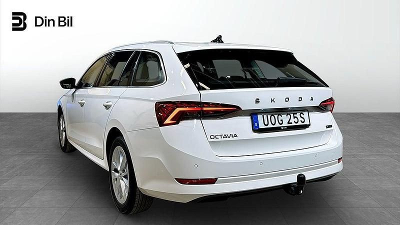 Begagnad Skoda Octavia Style 110 HK (80 kW) 2022 Candy white Kombi