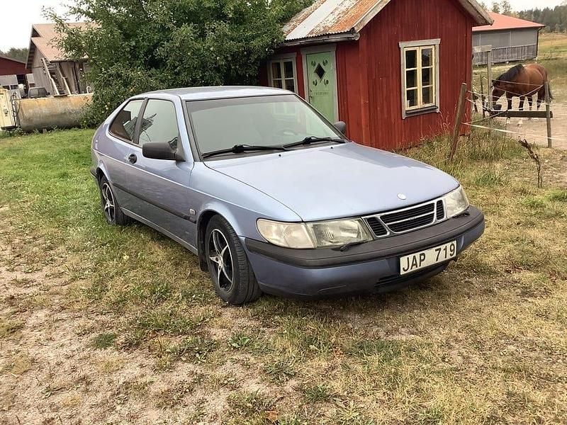 Begagnad Saab 900 150 HK (110 kW) 1997 Halvkombi