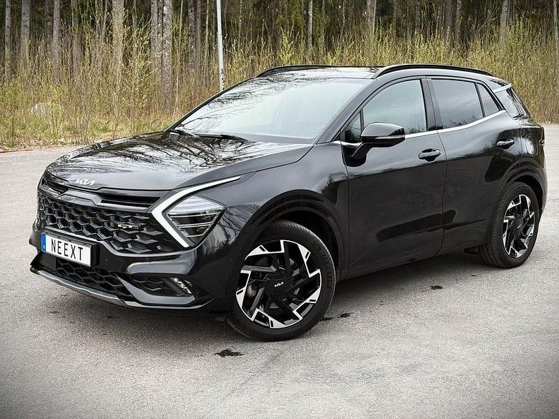 Svart Begagnad 2023 Kia Sportage GT-Line SUV | 404 900 kr (Marknadspris) - Bild 1/4