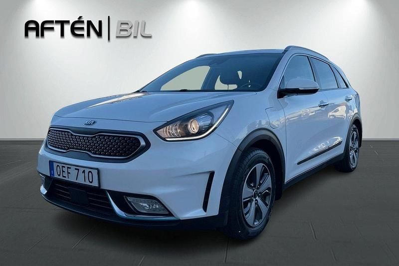Vit Begagnad 2017 Kia Niro SUV | 149 000 kr (Marknadspris) - Bild 1/3