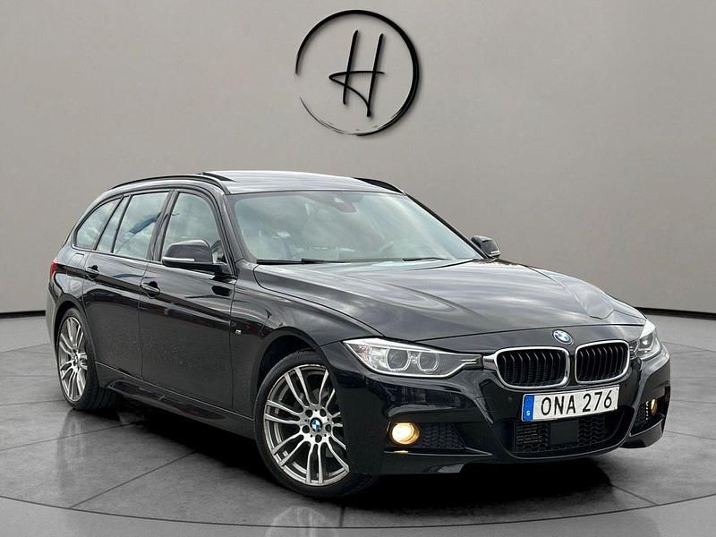 Svart Begagnad 2015 BMW 320 M Sport Kombi | 145 000 kr (Dyr) - Bild 1/4