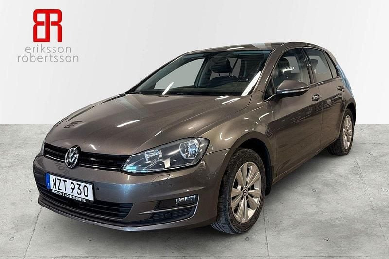 Grå Begagnad 2014 VW Golf VII Halvkombi | 99 900 kr (Marknadspris) - Bild 1/4