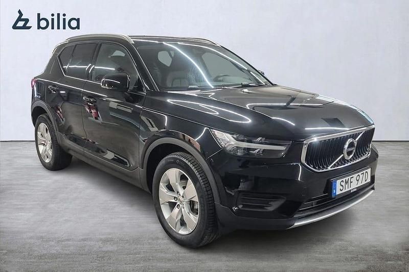 Begagnad Volvo XC40 Momentum 131 HK (96 kW) 2021 Svart SUV
