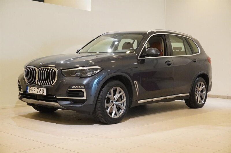 Grå/silver Begagnad 2020 BMW X5 iPerformance SUV | 599 900 kr (Bra pris) - Bild 1/4
