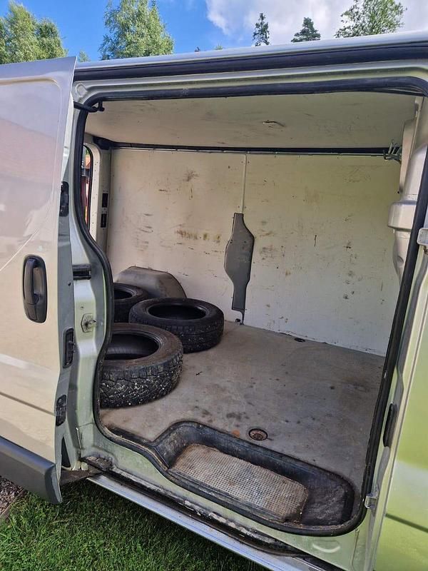 Begagnad Opel Vivaro 114 HK (83 kW) 2013 Minibuss