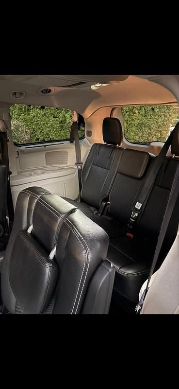 Begagnad Lancia Voyager 178 HK (130 kW) 2015 Minibuss