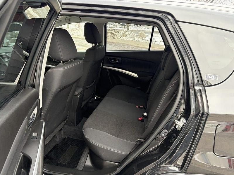 Begagnad Suzuki SX4 S-Cross 129 HK (94 kW) 2021 Svart SUV