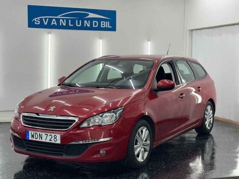 Begagnad Peugeot 308 111 HK (81 kW) 2015 Mörkröd Kombi