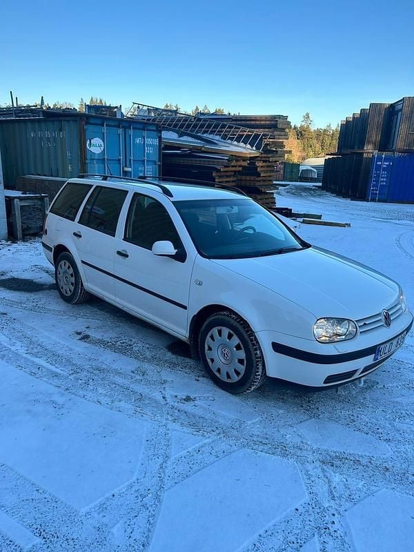 Begagnad 2003 VW Golf IV Kombi | 18 000 kr (Marknadspris) - Bild 1/4