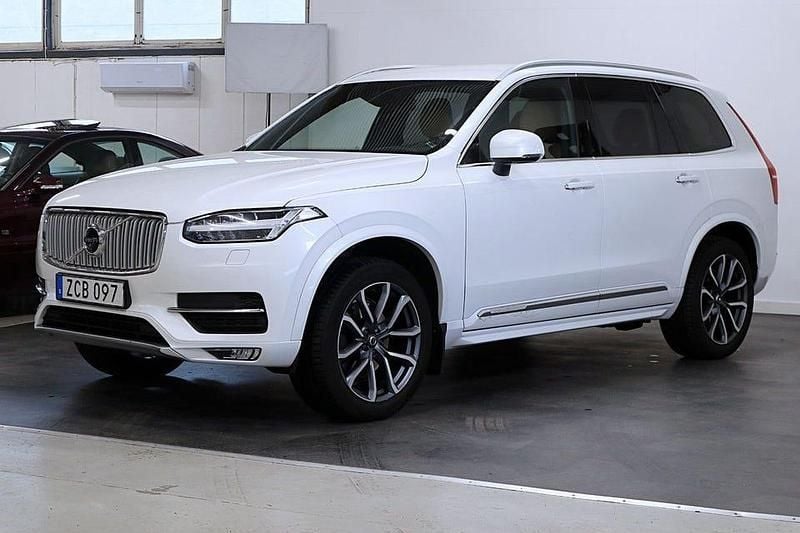 Begagnad Volvo XC90 Inscription 250 HK (183 kW) 2017 Vit SUV