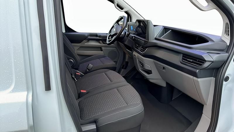 Ny Ford Transit Custom Trend 136 HK (100 kW) 2025 Frozen white