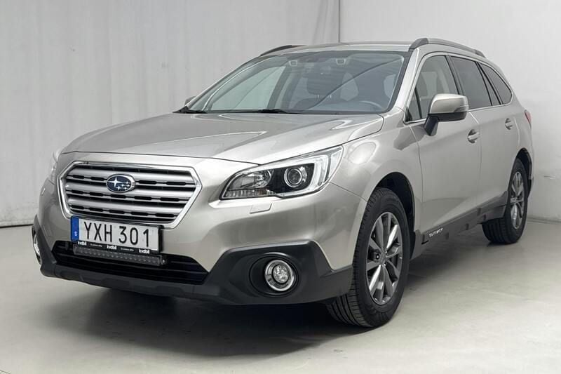Ljusbrun Begagnad 2017 Subaru Outback SUV | 174 800 kr (Marknadspris) - Bild 1/4