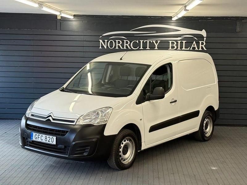 Vit Begagnad 2018 Citroën Berlingo Van | 59 800 kr (Superpris) - Bild 1/4