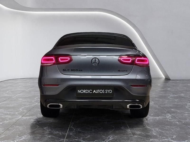 Begagnad Mercedes GLC300e AMG 306 HK (225 kW) 2020 Grå Sportkupé