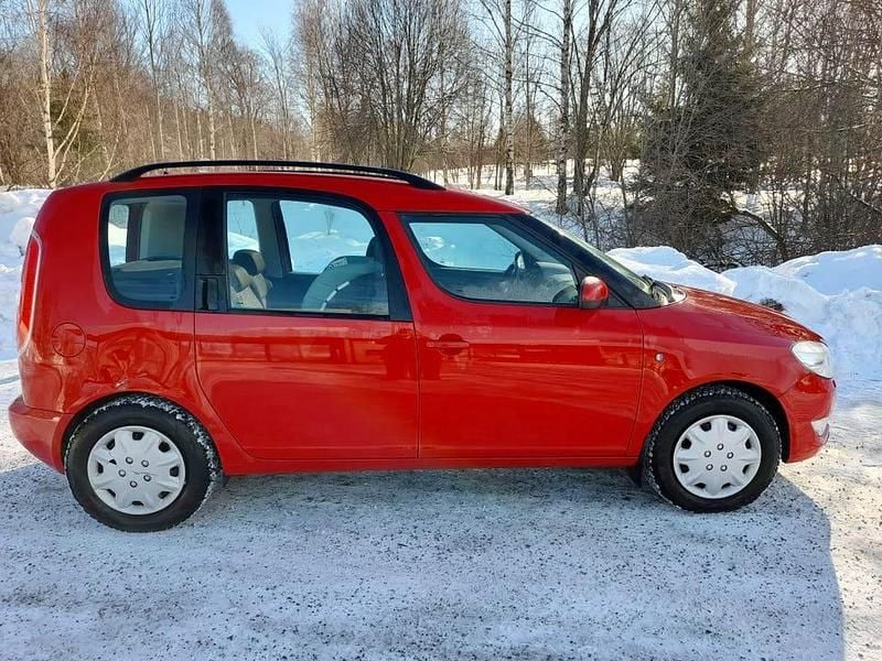Begagnad Skoda Roomster 75 HK (55 kW) 2011 Minibuss