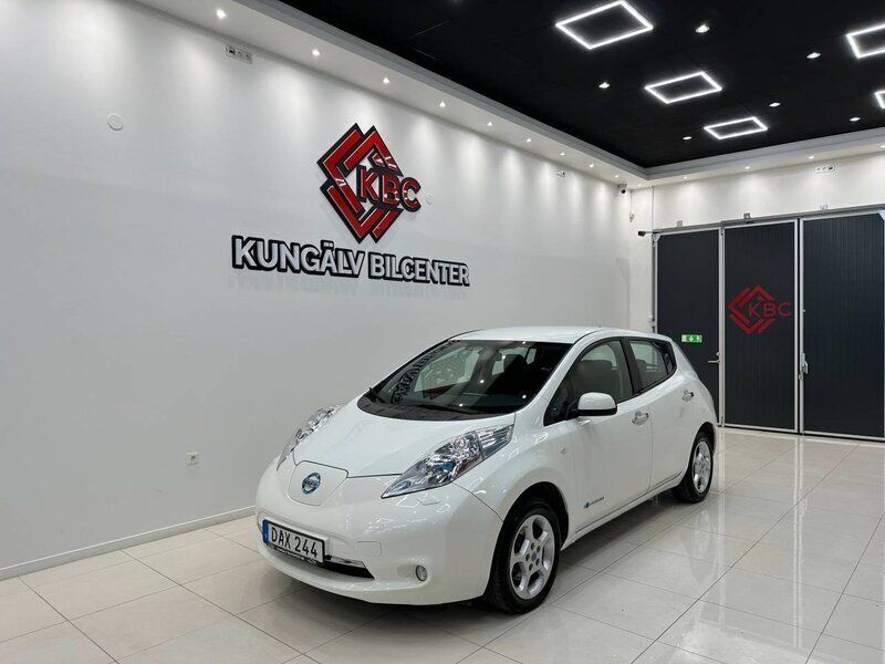 Vit Begagnad 2013 Nissan Leaf S Halvkombi | 79 900 kr - Bild 1/4