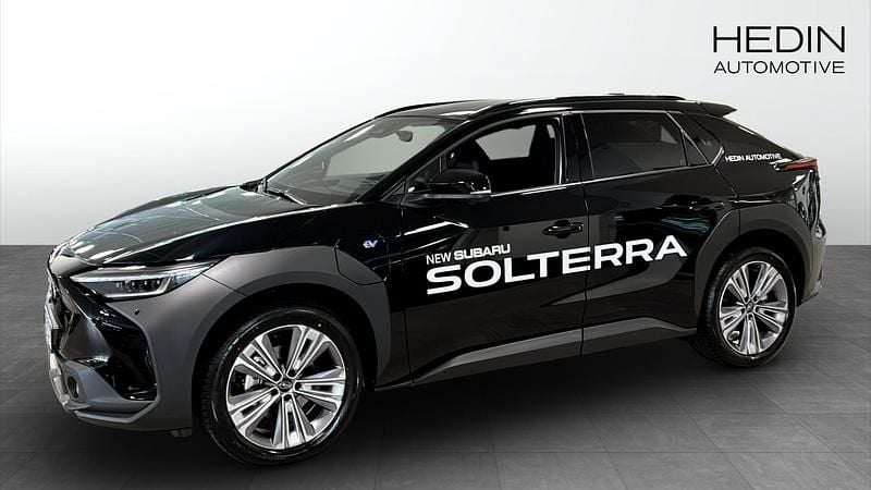 Svart (black) Begagnad 2025 Subaru Solterra SUV | 479 900 kr (Bra pris) - Bild 1/4