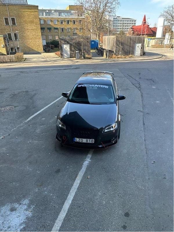 Grå Begagnad 2012 Audi A3 Sportback Comfort Halvkombi | 74 999 kr (Lite dyr) - Bild 1/4