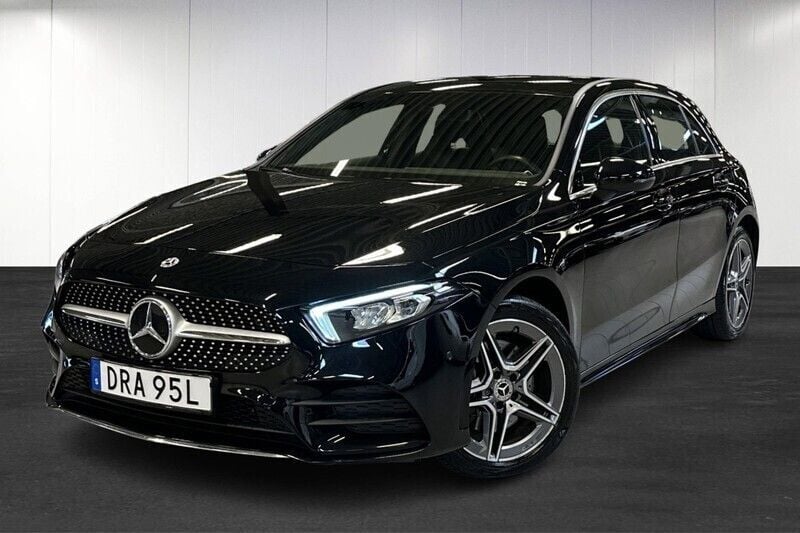Svart (black) Begagnad 2021 Mercedes E250 AMG Kombi | 299 000 kr (Marknadspris) - Bild 1/4