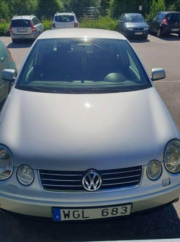 Silver Begagnad 2005 VW Polo Cricket Halvkombi | 13 999 kr (Dyr) - Bild 1/4