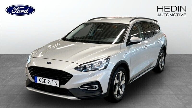 Grå (silver) Begagnad 2019 Ford Focus Active Kombi | 149 900 kr (Bra pris) - Bild 1/4