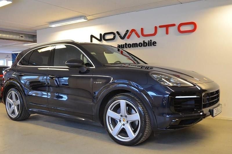 Moonlight blue metallic Begagnad 2020 Porsche Cayenne SUV | 589 000 kr - Bild 1/4