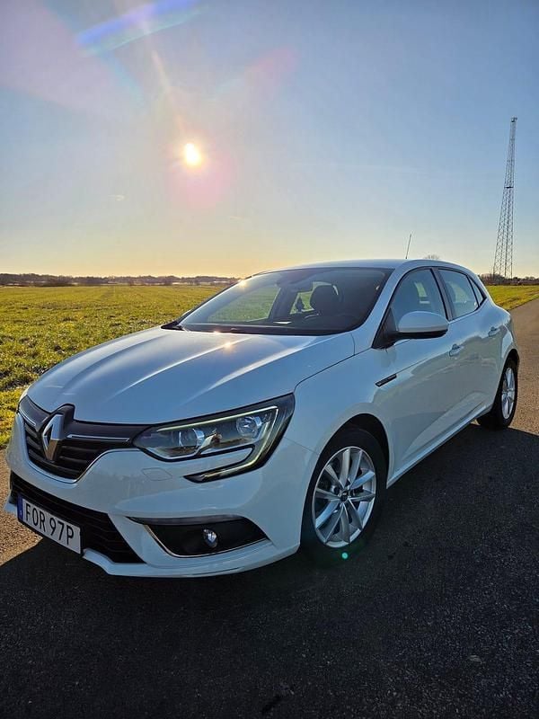 Begagnad 2019 Renault Mégane IV Halvkombi | 160 000 kr (Bra pris) - Bild 1/4