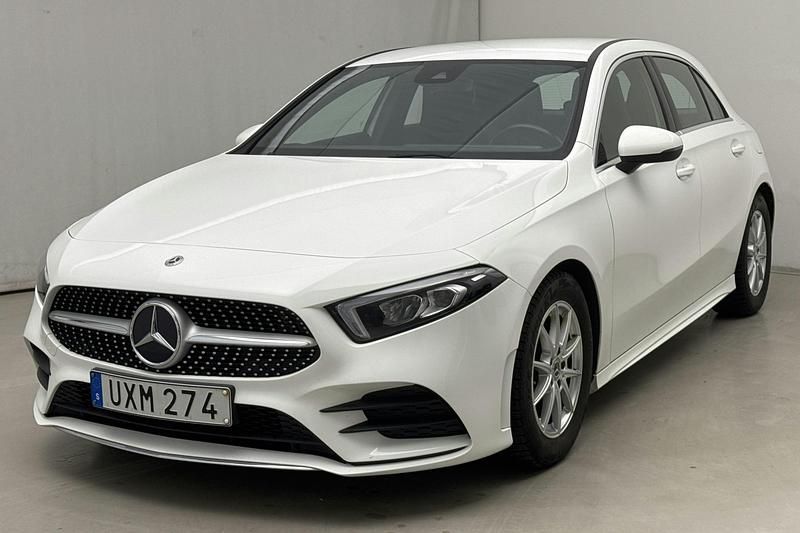 Vit Begagnad 2019 Mercedes A180 AMG line | 197 800 kr - Bild 1/4