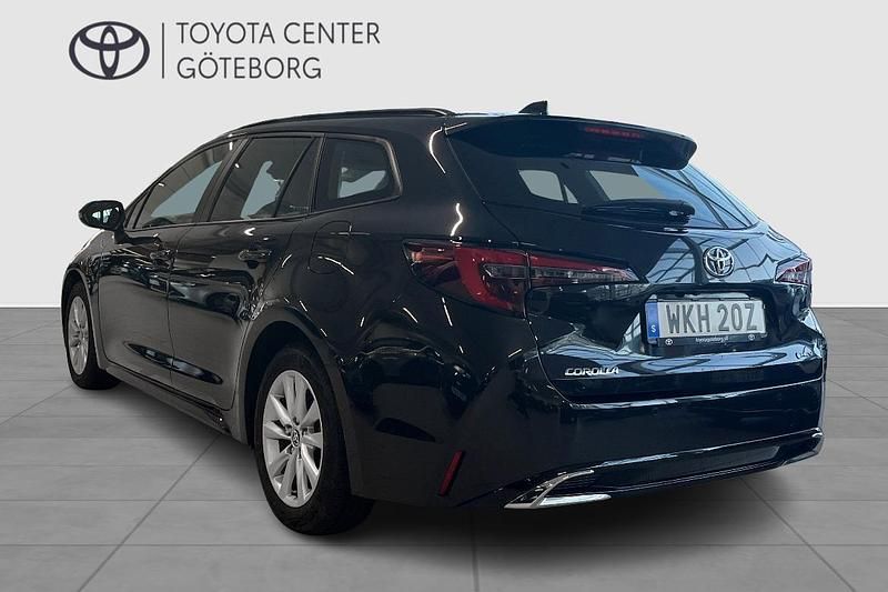 Begagnad Toyota Corolla 2024 Svart Kombi