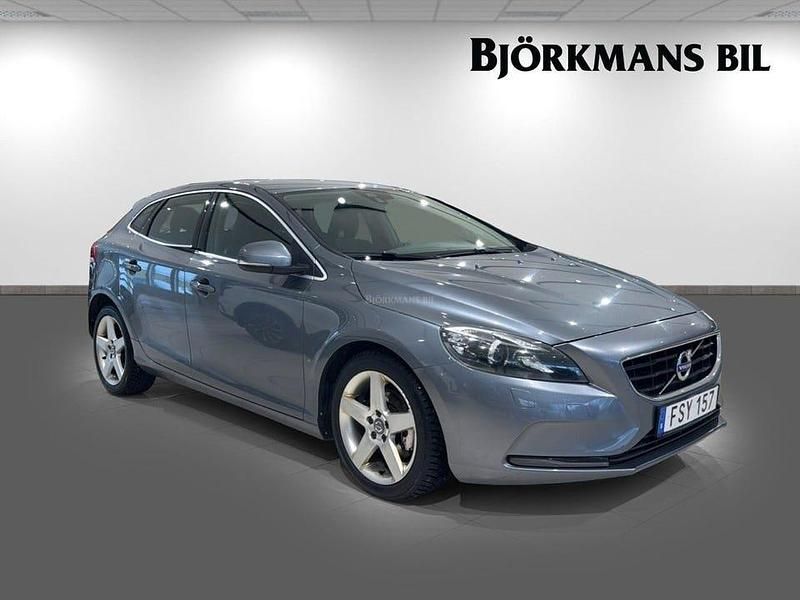 Begagnad Volvo V40 120 HK (88 kW) 2015 Grå