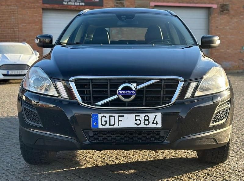 Begagnad Volvo XC60 Summum 163 HK (119 kW) 2012 Svart SUV