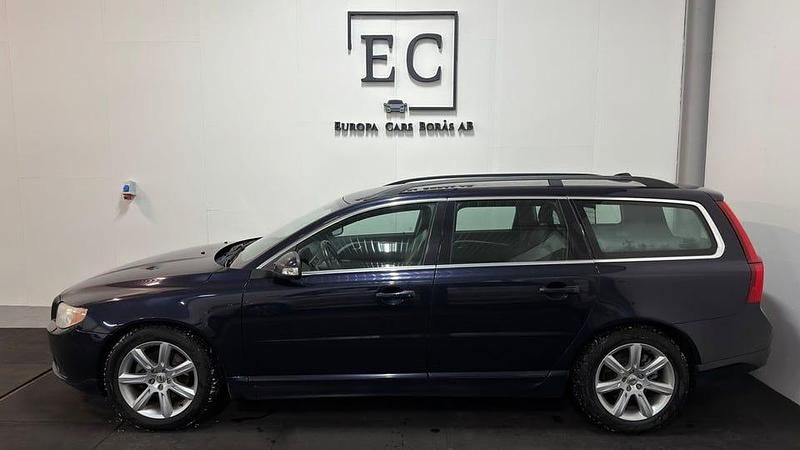 Begagnad Volvo V70 Momentum 109 HK (80 kW) 2010 Mörkblå Kombi