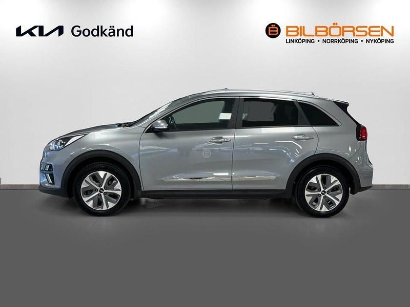 Begagnad Kia e-Niro Advance 150 kW (204 HK) 2021 /ud/ clear white SUV