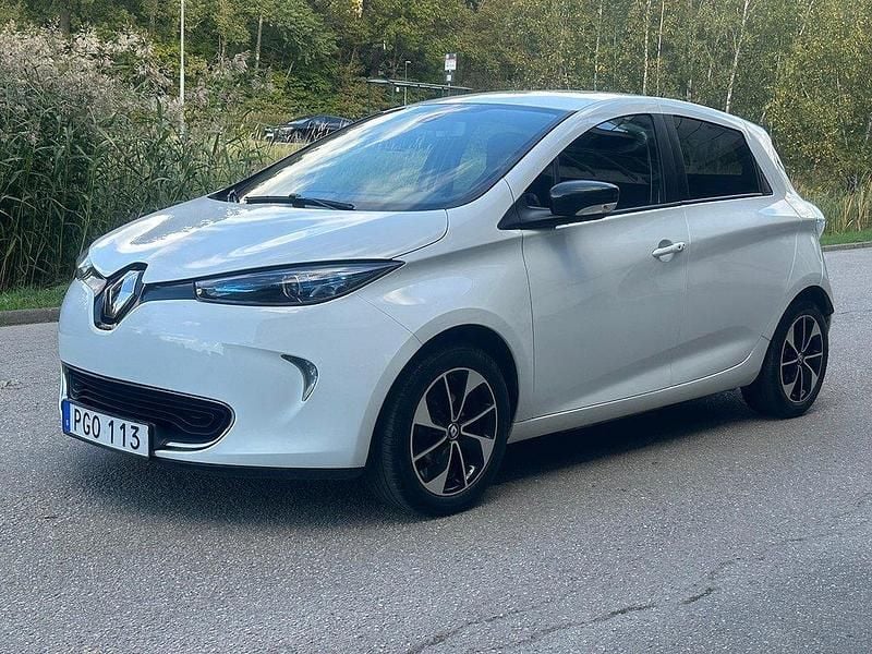 Vit Begagnad 2017 Renault Zoe Halvkombi | 99 900 kr (Marknadspris) - Bild 1/4