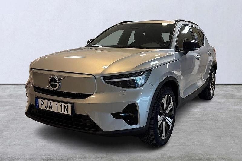 Silver Begagnad 2022 Volvo XC40 Ultimate SUV | 399 900 kr - Bild 1/4