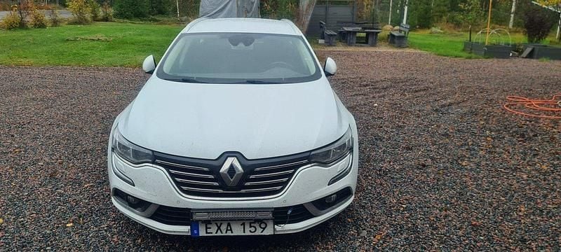Vit Begagnad 2018 Renault Talisman GrandTour Kombi | 109 500 kr (Bra pris) - Bild 1/3