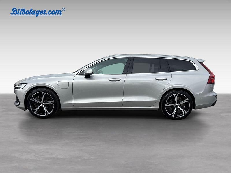 Begagnad Volvo V60 Ultra 355 HK (261 kW) 2025 Silver Kombi