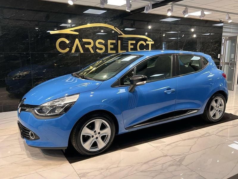 Begagnad Renault Clio IV 90 HK (66 kW) 2013 Blå Halvkombi