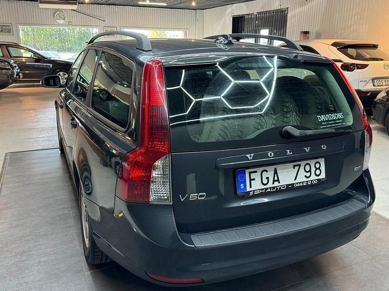 Begagnad Volvo V50 Kinetic 125 HK (91 kW) 2009 Grå Kombi