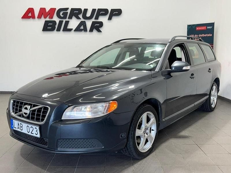 Grå Begagnad 2011 Volvo V70 Kinetic Kombi | 54 900 kr (Superpris) - Bild 1/4