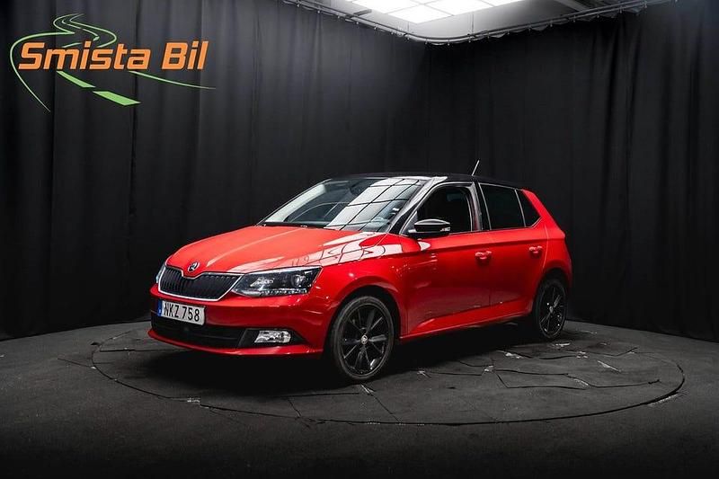 Röd Begagnad 2018 Skoda Fabia Style Halvkombi | 134 800 kr (Marknadspris) - Bild 1/3