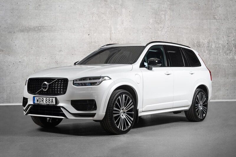Vit Begagnad 2021 Volvo XC90 R-Design SUV | 639 900 kr (Marknadspris) - Bild 1/4