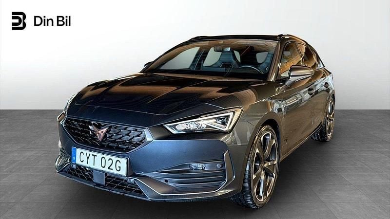 Grå Begagnad 2024 Cupra Leon Kombi | 319 900 kr (Bra pris) - Bild 1/4