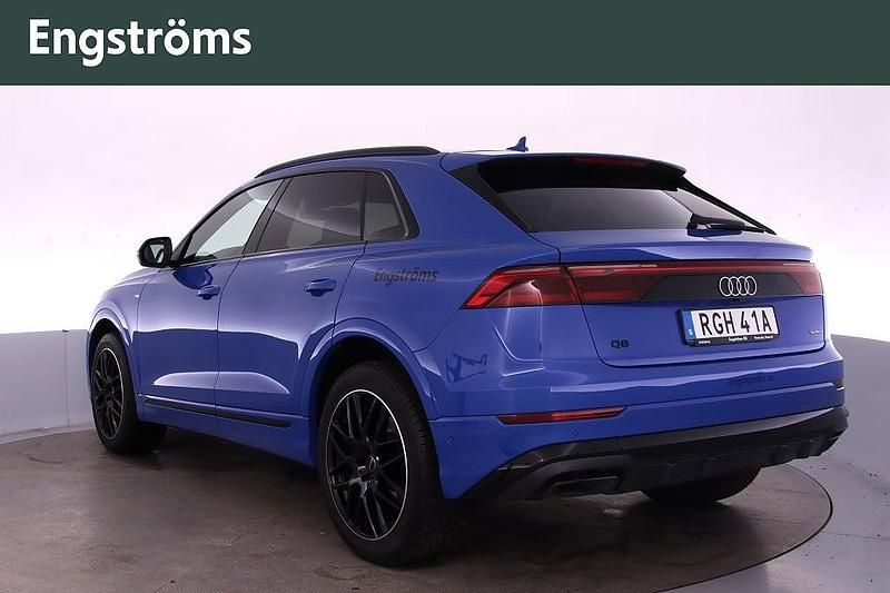 Begagnad Audi Q8 S-Line 286 HK (210 kW) 2024 Okänd SUV