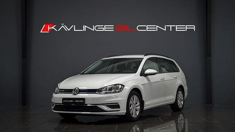 Vit Begagnad 2019 VW Golf VII Kombi | 139 900 kr (Bra pris) - Bild 1/4