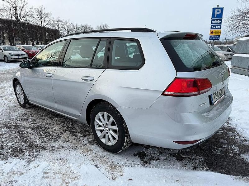 Begagnad VW Golf VII 105 HK (77 kW) 2014 Silver Kombi